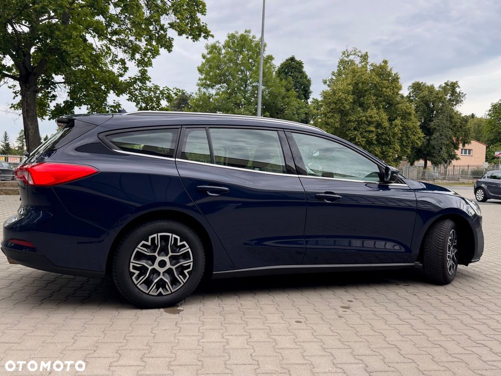 Ford Focus 1.0 EcoBoost Start-Stopp-System TITANIUM STYLE - 3