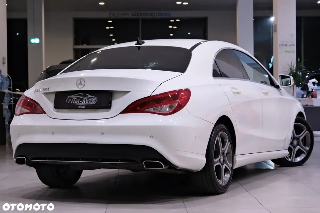Mercedes-Benz CLA 250 7G-DCT - 13