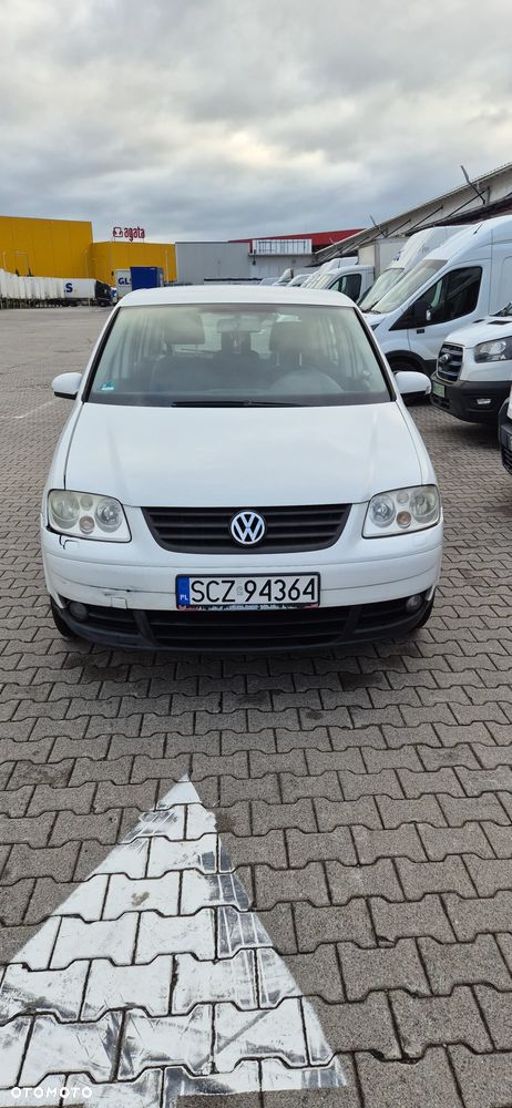 Volkswagen Touran 1.6 FSI Basis - 2