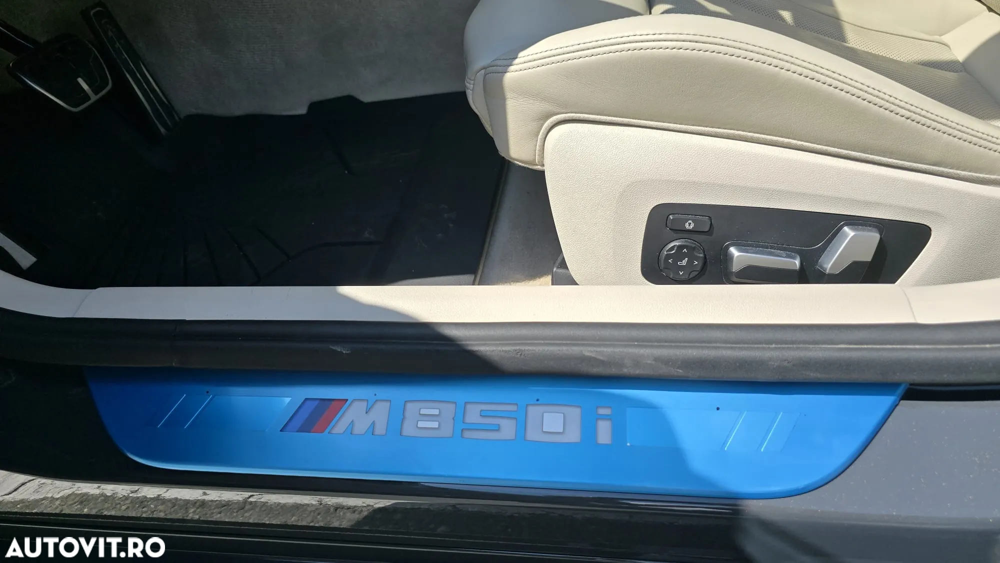 BMW M8 M850i xDrive AT - 13