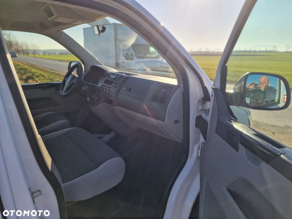 Volkswagen Transporter - 21