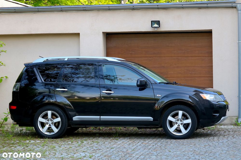 Mitsubishi Outlander 2.2 DID Intense + - 4