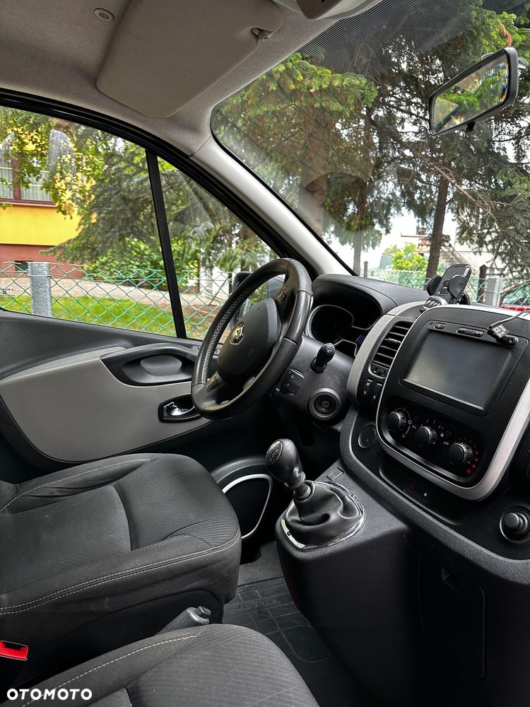 Renault Trafic - 12