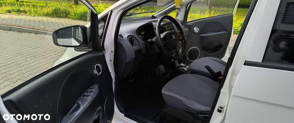 Peugeot iOn - 26