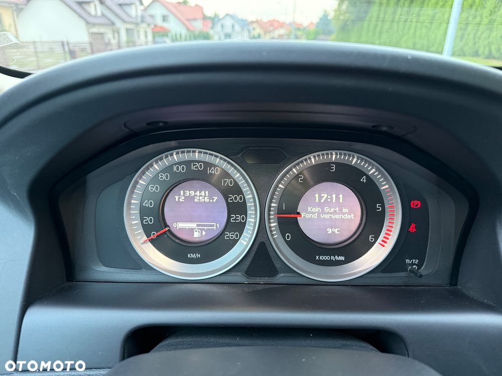 Volvo XC 60 - 6