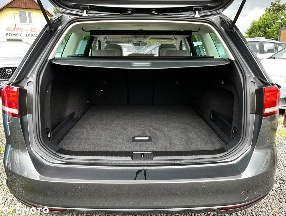 Volkswagen Passat Variant - 39