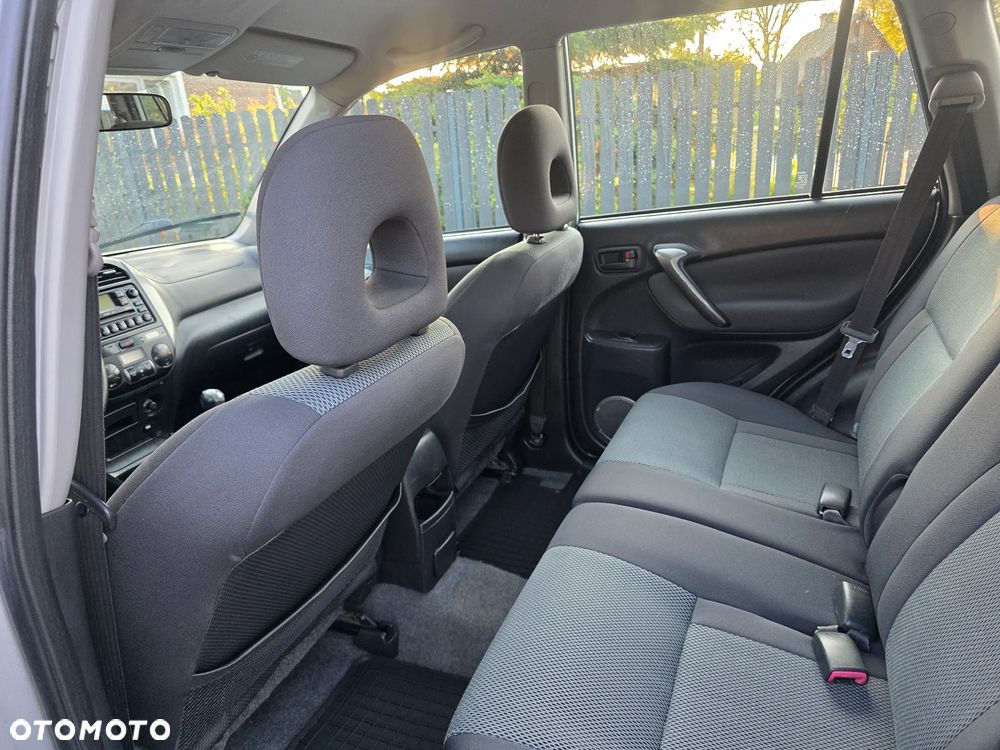 Toyota RAV4 2.0 D-4D Sol - 8