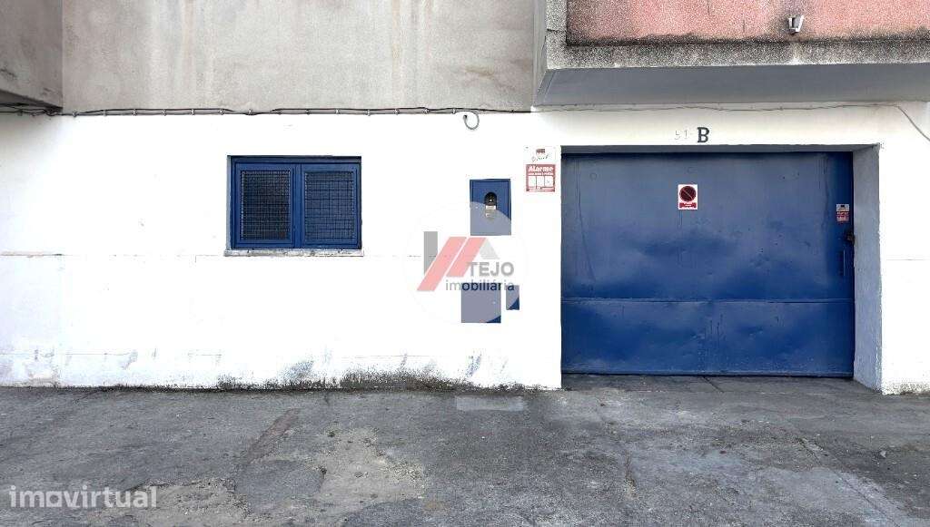Arrenda I Garagem I 36 m2 I Qta da Lomba - Grande imagem: 2/12