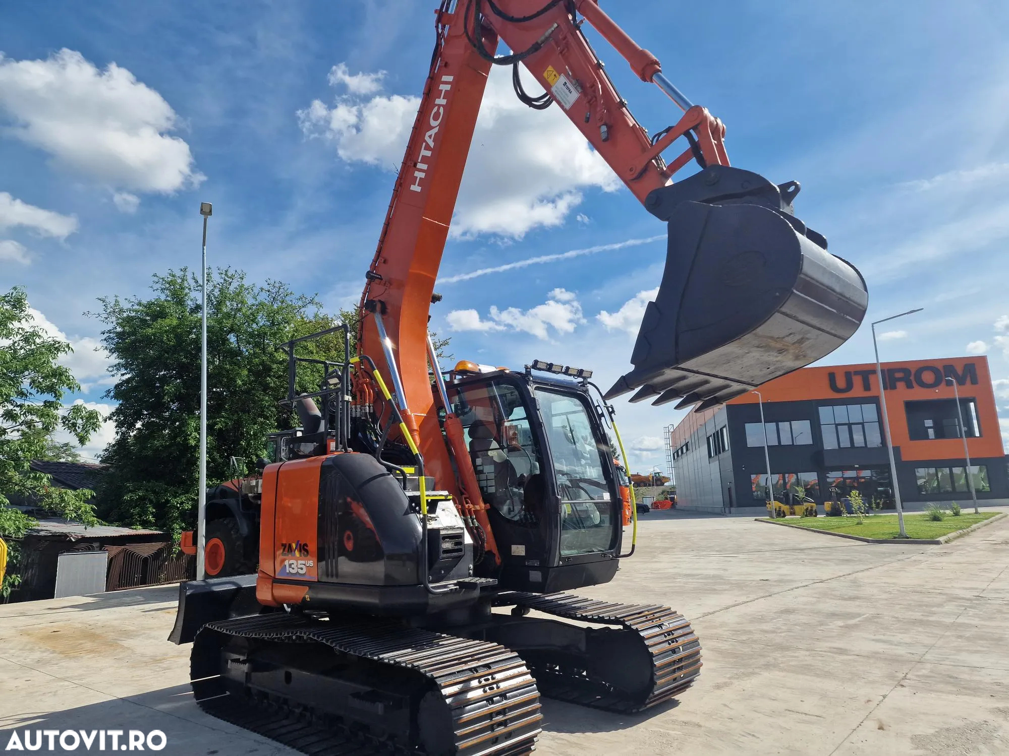 Hitachi ZX135-3.552h, 2020, LAMA NIVELARE, COMPACT in gabarit, CUPLA RAPIDA hidraulica, Int picon, Inst hidr rotire atasamente, Masa operationala 15,7t, ad sapare 6m, Ridica tevi 8,5t, camera spate si 2 laterale, consum 9l/h, sist antifurt, PROMOTIE 86900eur - 16