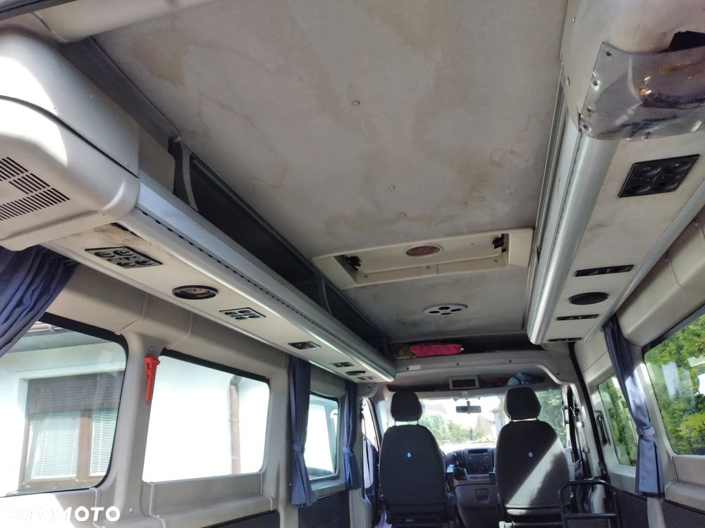 Fotel pojedynczy podwójny Kamper Bus Autobus Jumper Boxer Ducato i inne kompletny z podstawą i pasami podłokietnik oraz półka z nawiewami i nagłośnieniem oraz Jumper Boxer Ducato 4200kg DMC 17osób Autobus Niekompletny uszkodzony zarejestrowany - 5