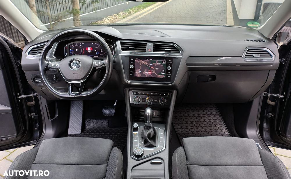 Volkswagen Tiguan - 10