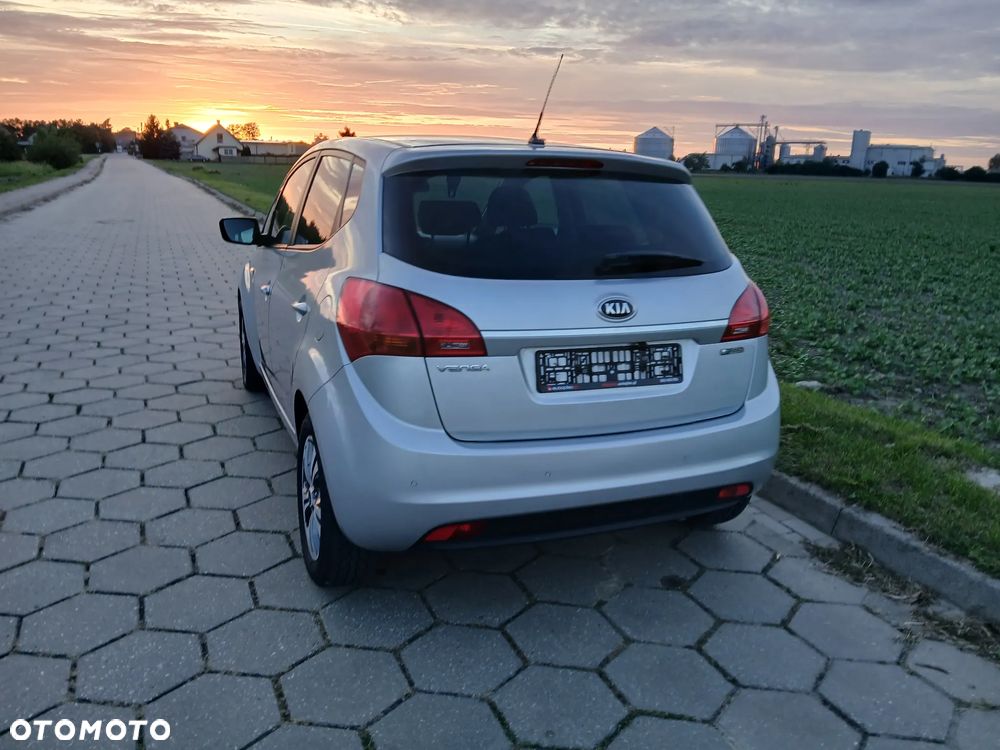 Kia Venga 1.4 CVVT Business Line - 8
