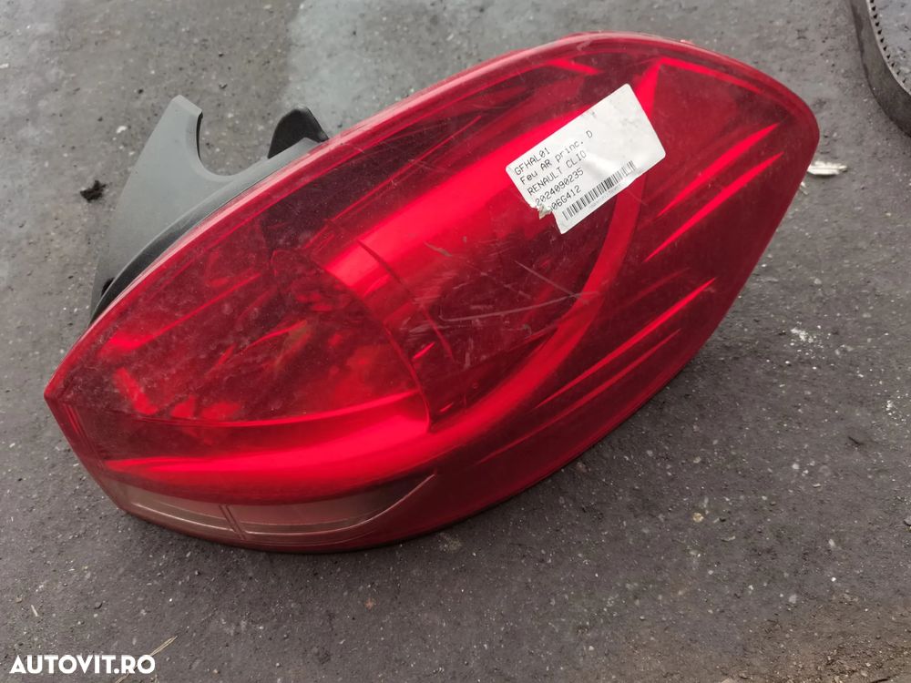 Stop dreapta Renault Clio 3 , cod 8200586844 in stare buna - 1