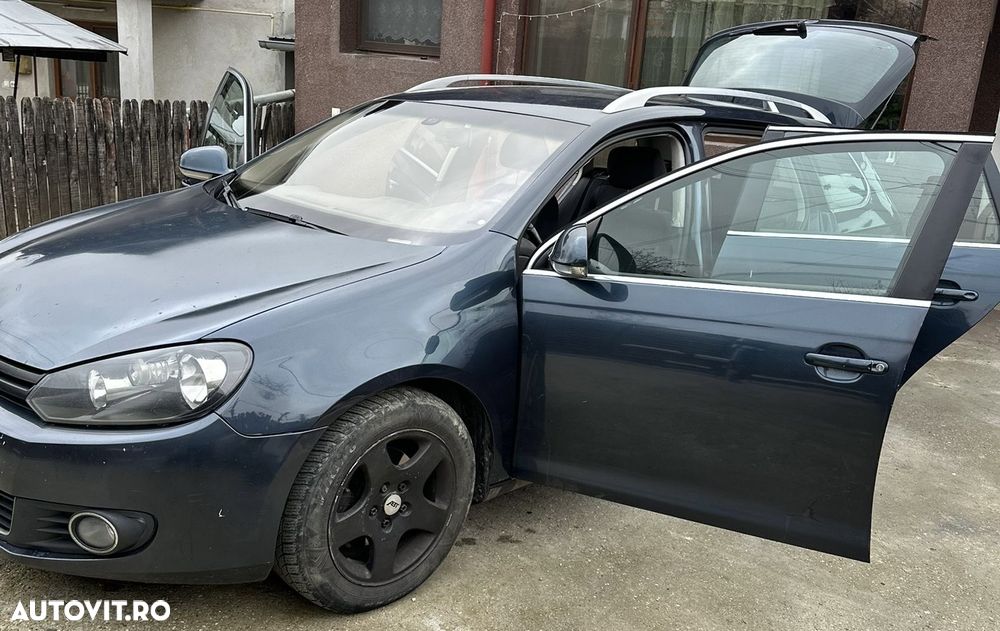 Volkswagen Golf - 10