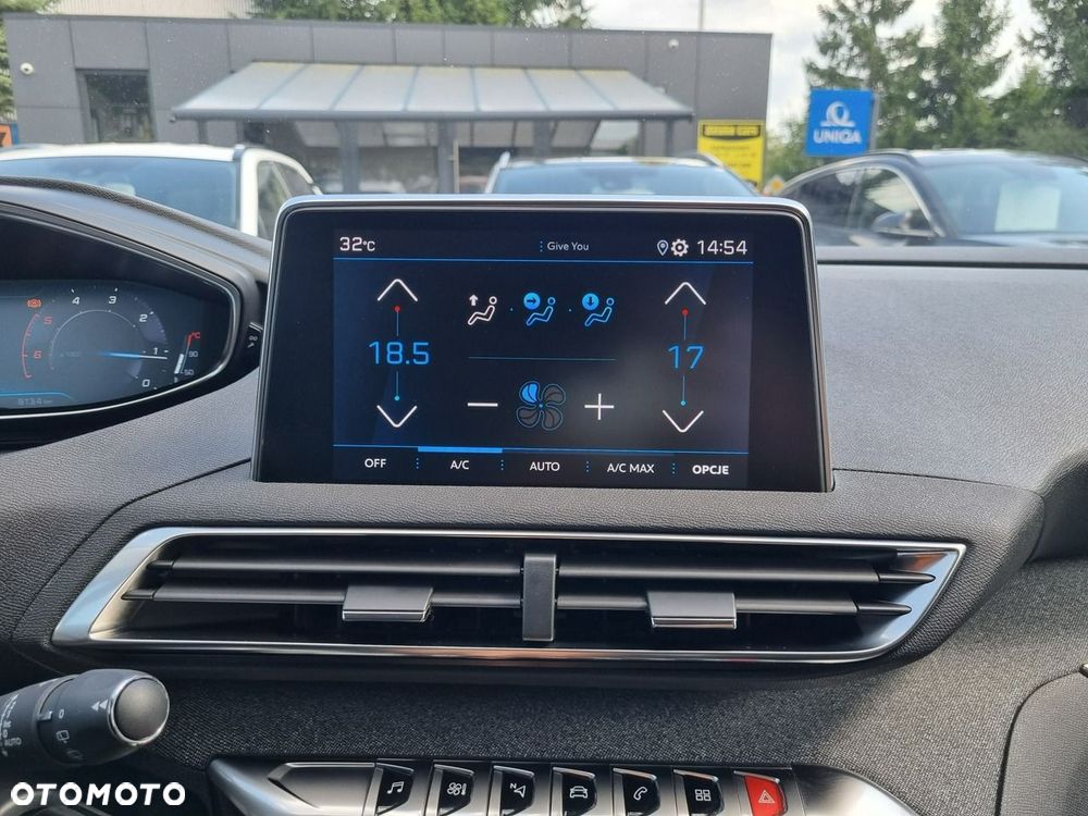 Peugeot 5008 1.5 BlueHDi Allure S&S - 22