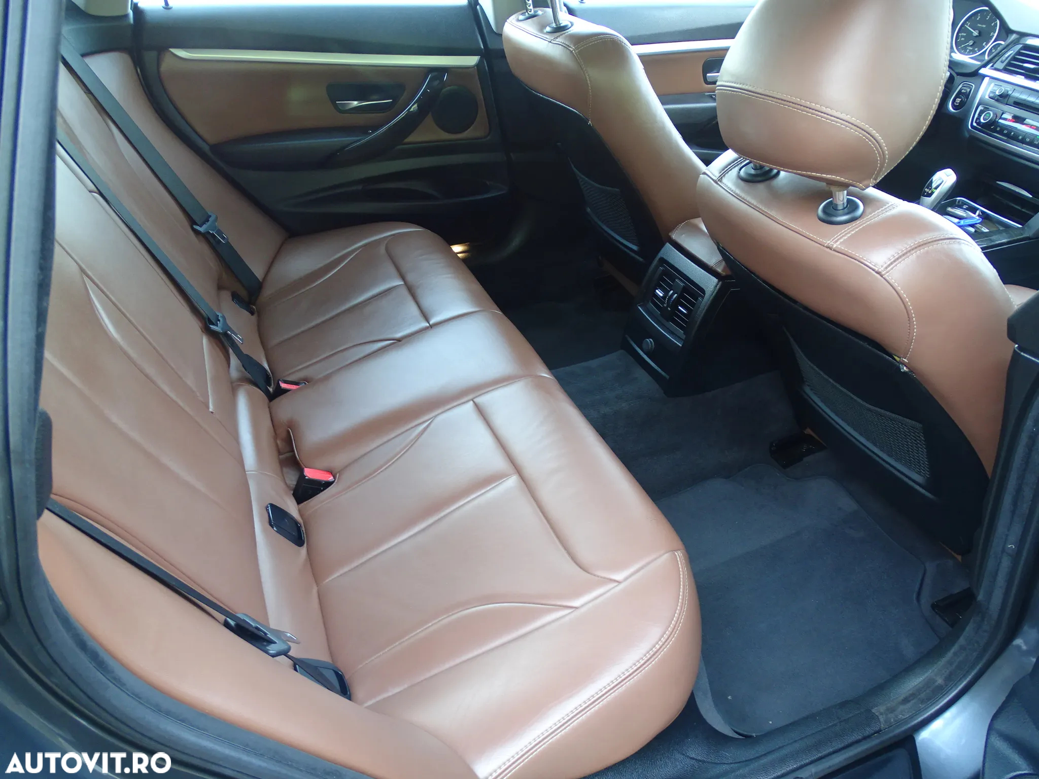 BMW Seria 3 320d GT Aut. Luxury Line - 13