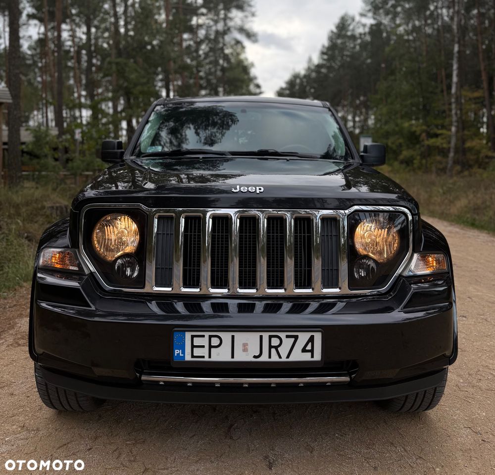 Jeep Liberty - 2