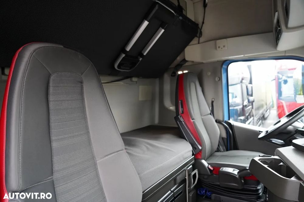Volvo FH 460 / CORTINA - 7,3 M / SOLO / CLIMATIZARE DE STAȚIONARE / I-SHIFT / PODEA REZISTENTĂ (HEAVY-DUTY) / - 35