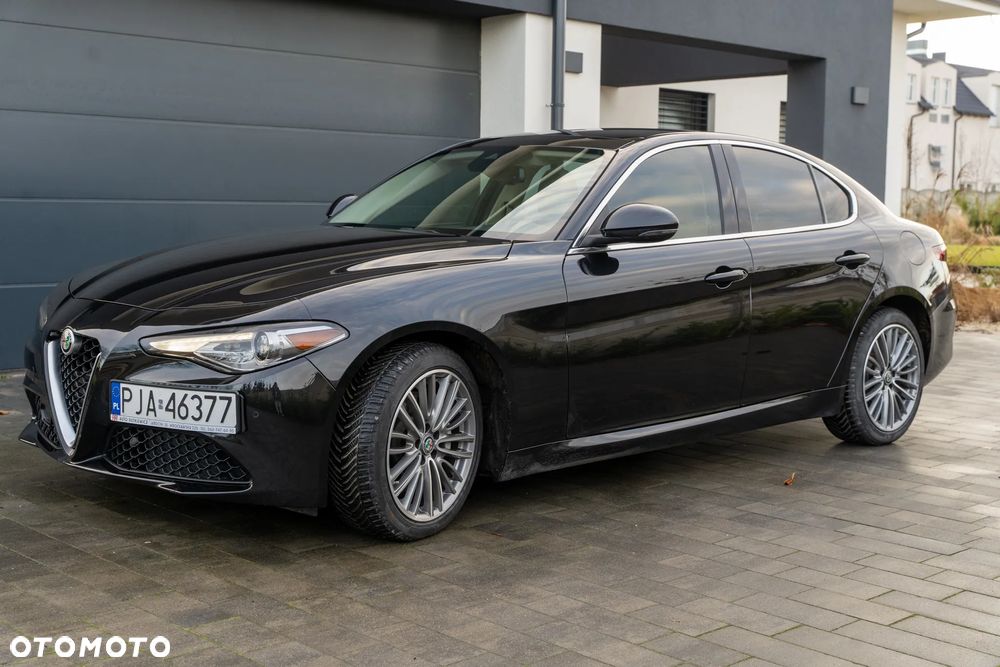 Alfa Romeo Giulia - 1