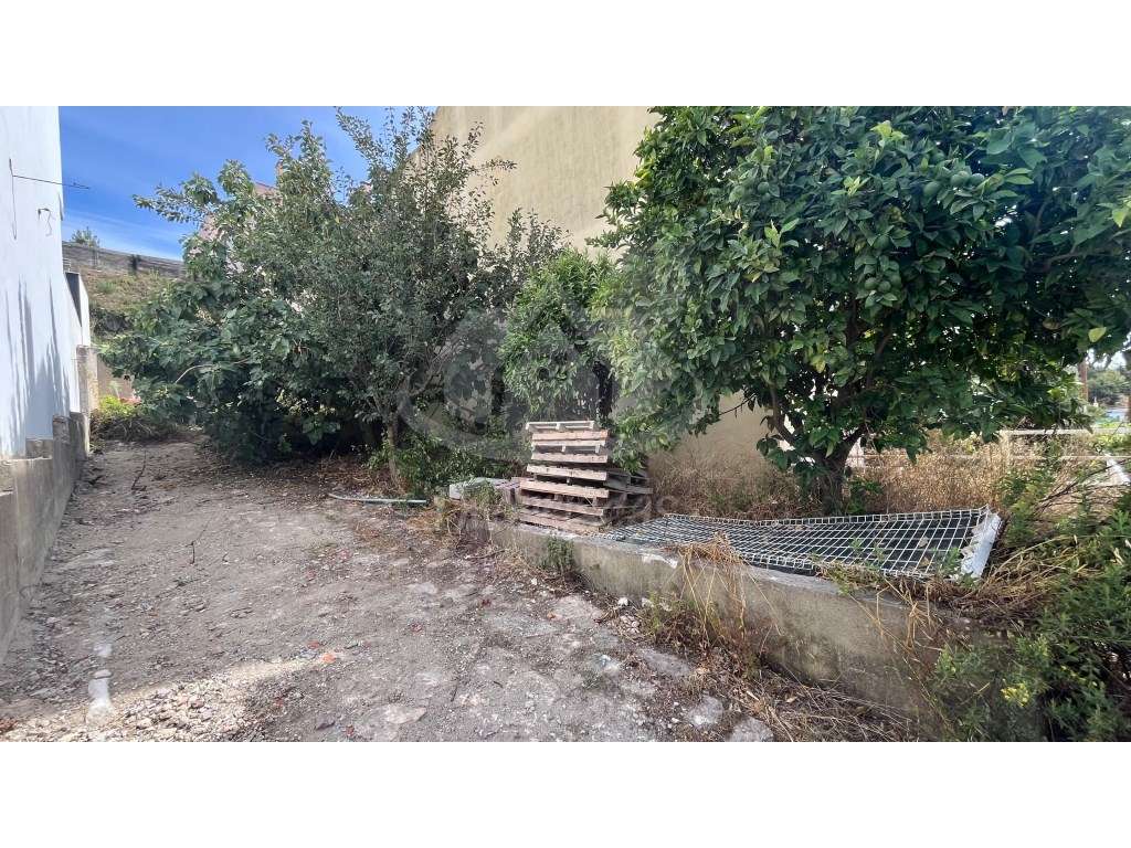 LOTE COM PROJETO APROVADO PARA MORADIA T5 | 3 PISOS | GARAGEM | ROO... - Grande imagem: 3/22