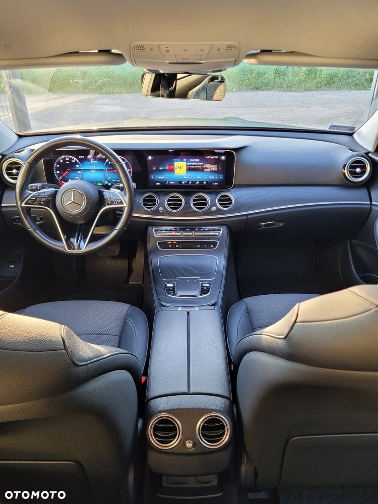 Mercedes-Benz Klasa E 220 d 4-Matic - 14
