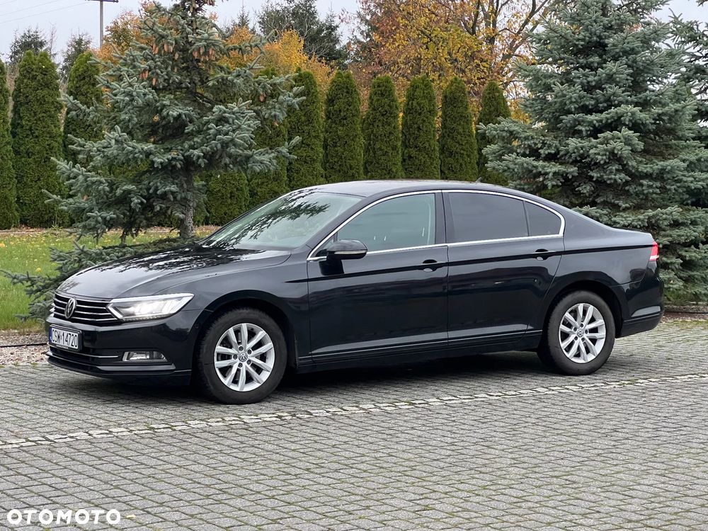 Volkswagen Passat 1.6 TDI SCR DSG - 12