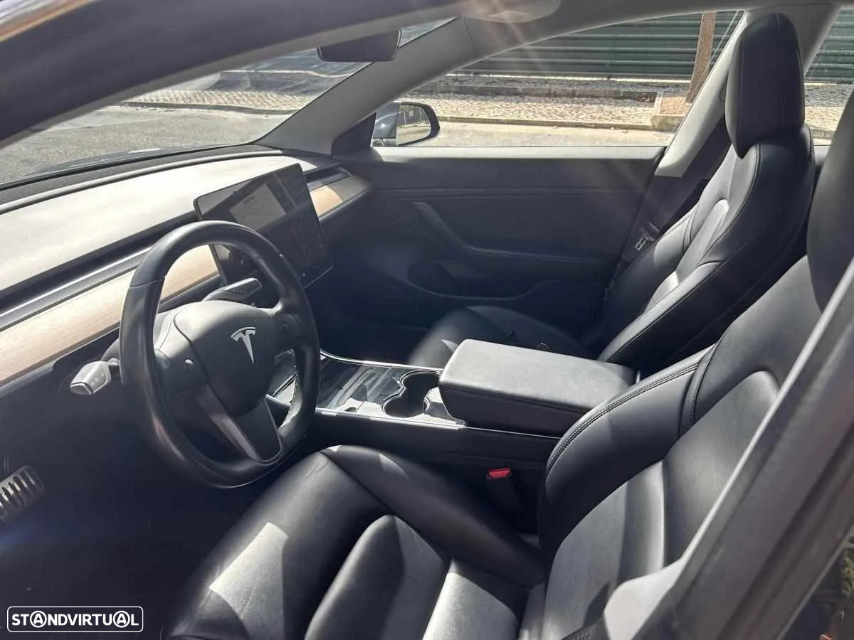 Tesla Model 3 Standard Range Plus RWD - 2