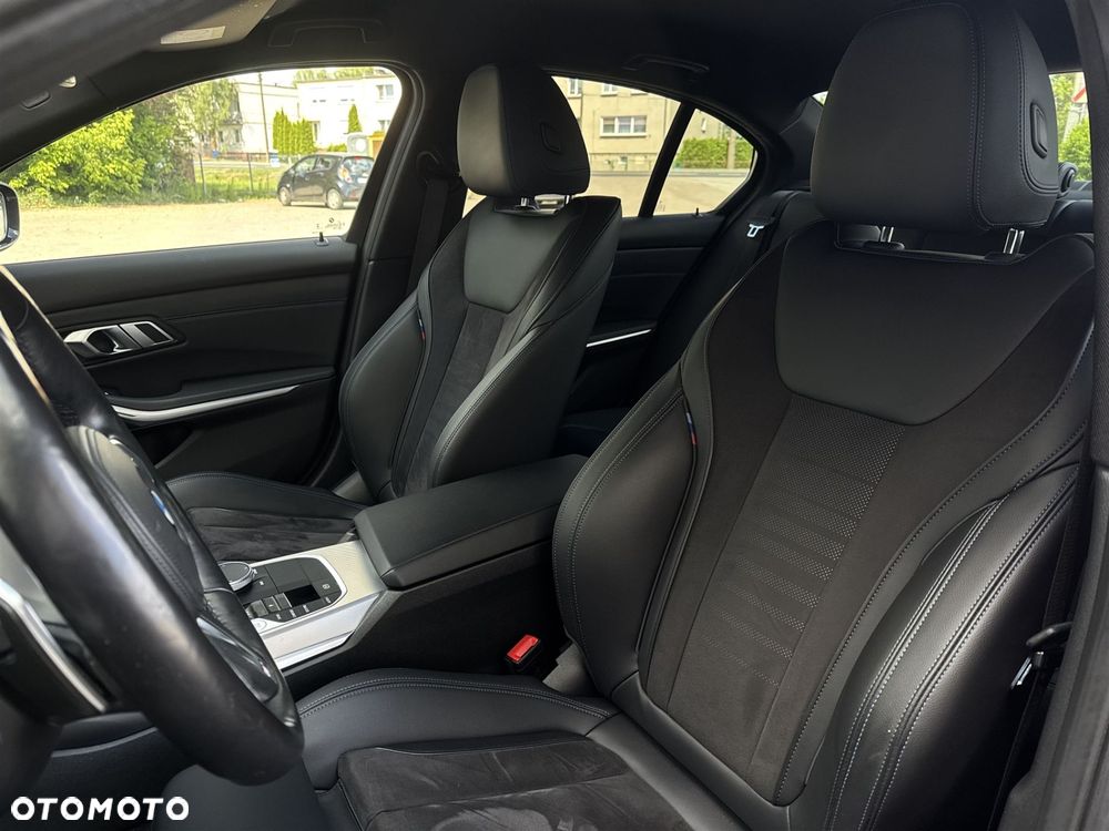 BMW Seria 3 320d xDrive - 21