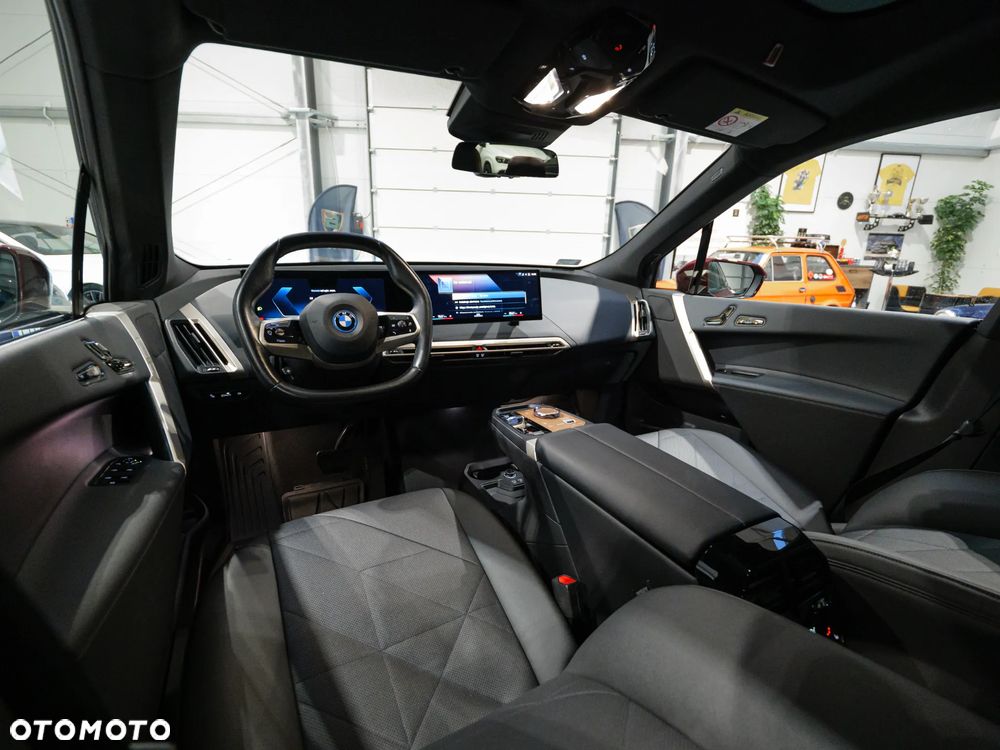 BMW iX xDrive40 76.6kWh - 15