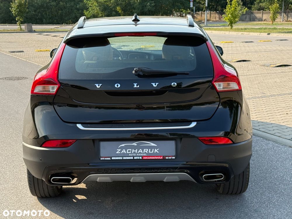 Volvo V40 Cross Country D2 Momentum - 14