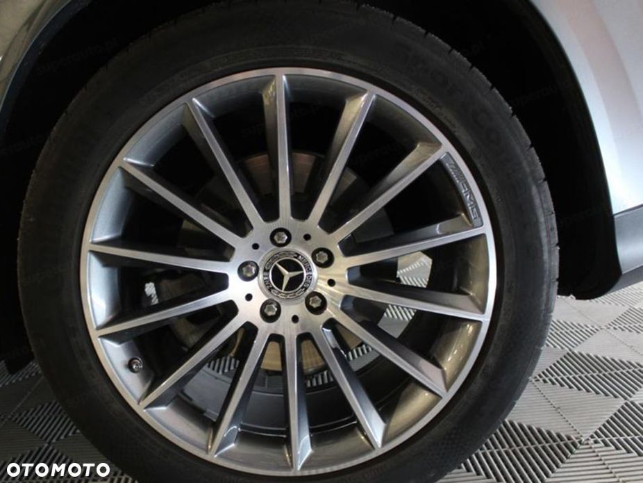 Mercedes-Benz GLE 300 d mHEV 4-Matic AMG Line - 15