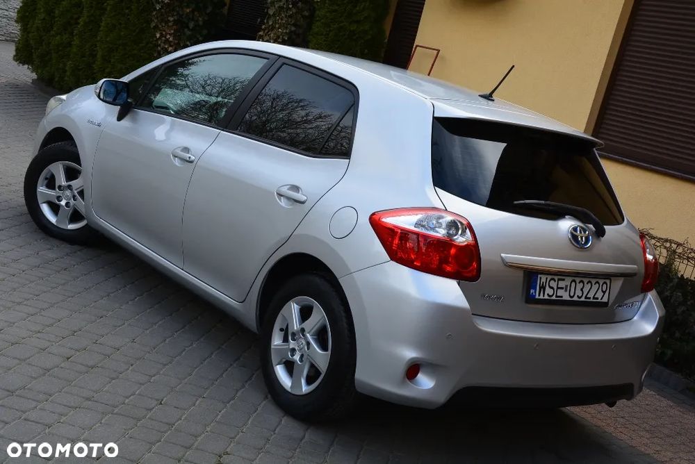 Toyota Auris 1.8 HSD Prestige NAVI - 2