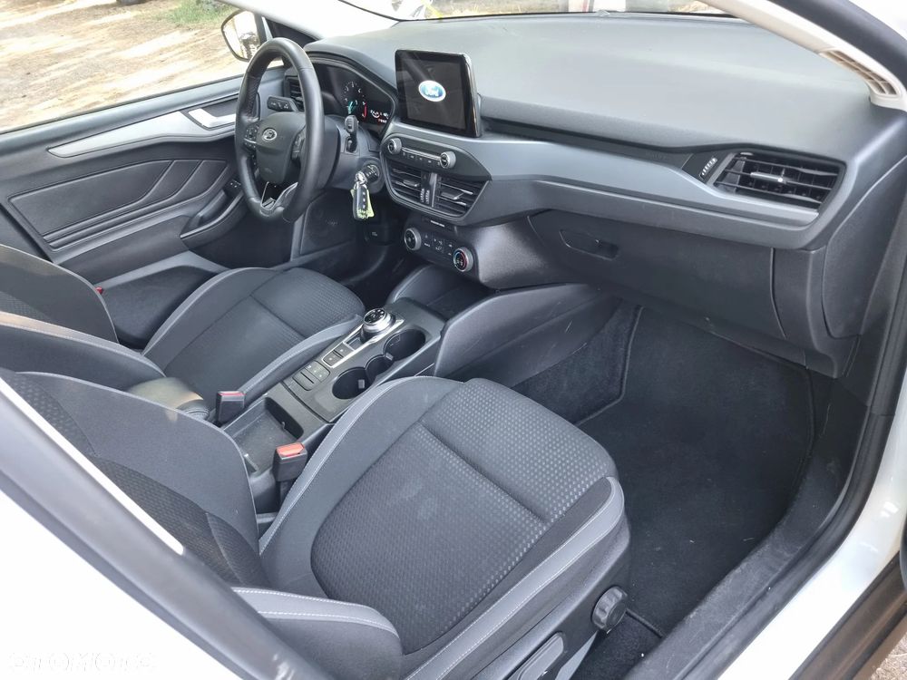 Ford Focus 1.5 EcoBlue Start-Stopp-System COOL&CONNECT DESIGN - 16