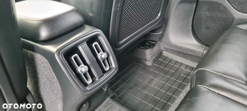 Volvo XC 40 D3 Momentum Pro - 25