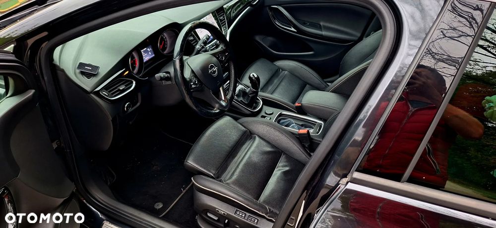 Opel Astra 1.6 CDTI Dynamic S&S - 8