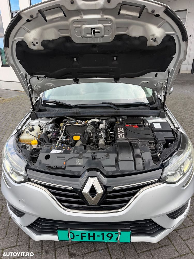 Renault Megane BLUE dCi Zen - 12