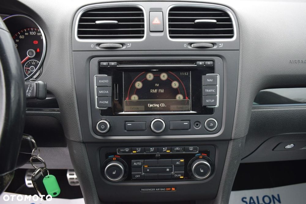 Volkswagen Golf - 28