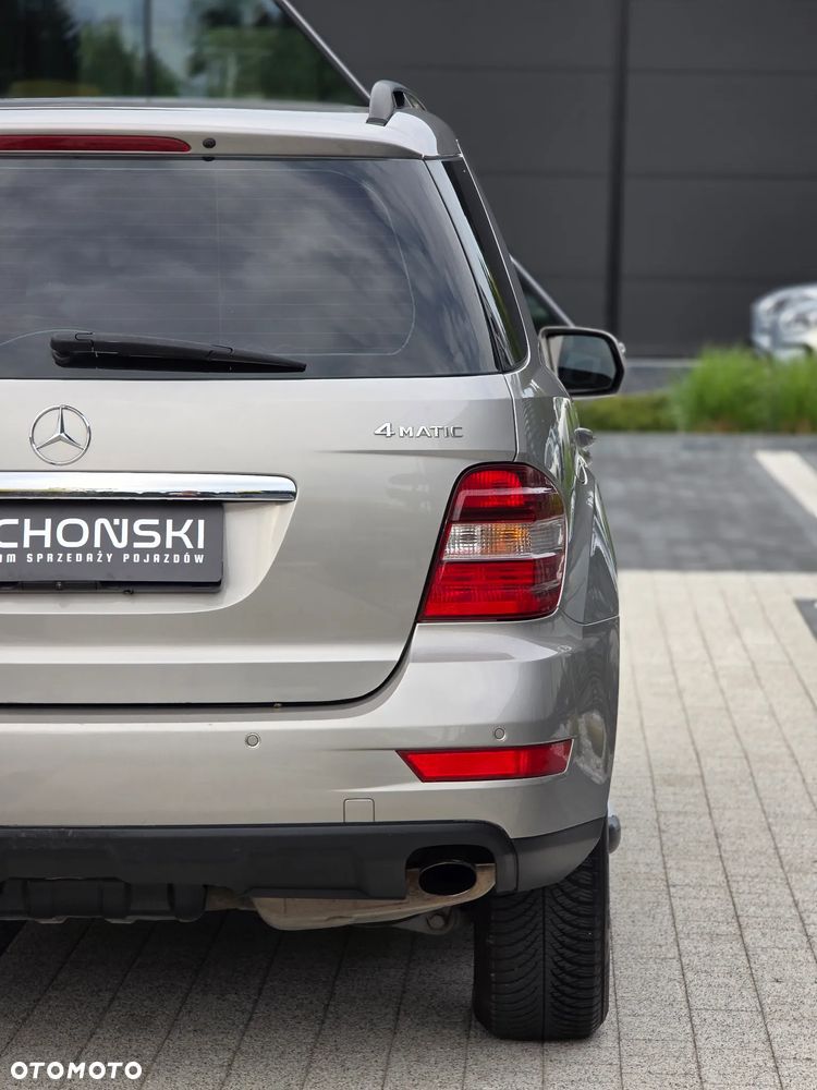 Mercedes-Benz ML - 14
