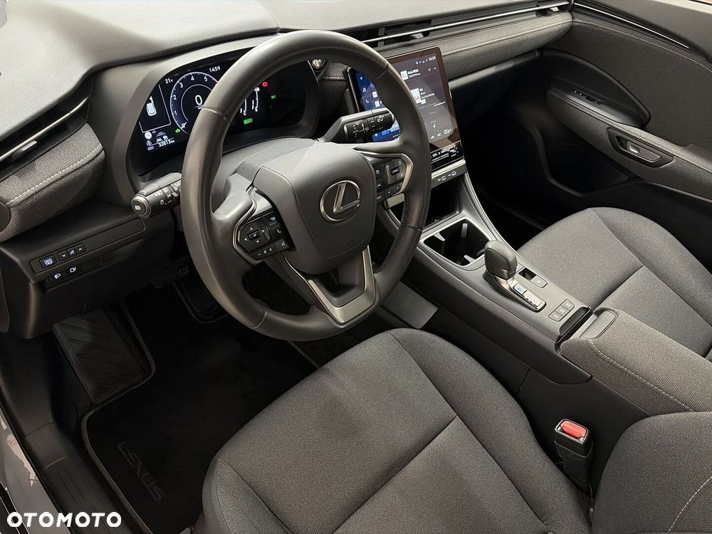Lexus LBX 1.5 Hybrid - 11