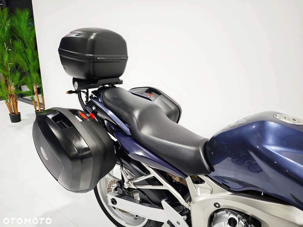 Yamaha FZ - 8