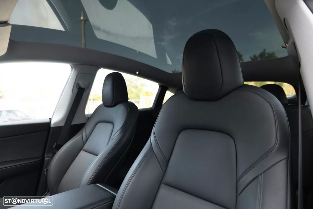 Tesla Model Y Performance Tração Integral - 18
