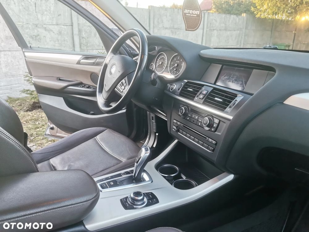 BMW X3 xDrive20d - 16