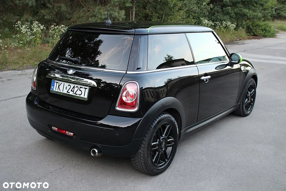 MINI ONE D - 23