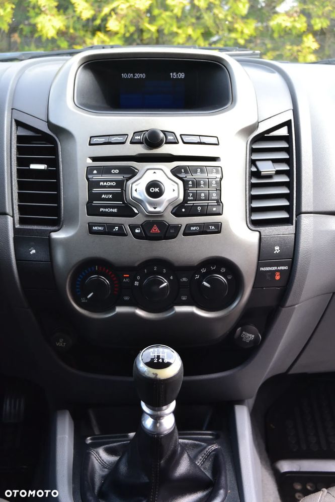 Ford Ranger 2.2 TDCi 4x4 DC XLT - 36