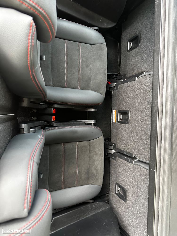 Ford S-Max 2.0 TDCi DPF Titanium - 38