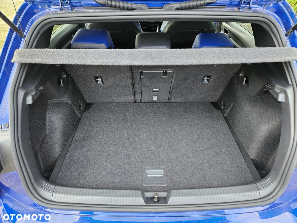 Volkswagen Golf - 10