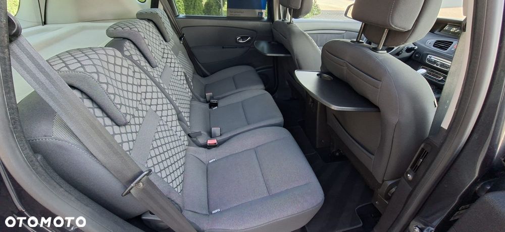 Renault Scenic 2.0 16V Privilege CVT - 21