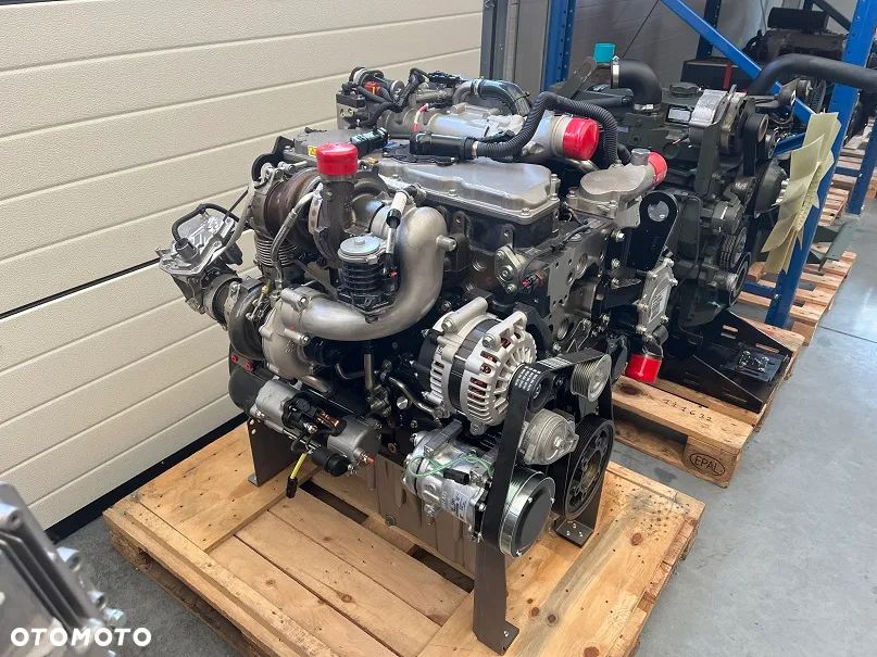 SILNIK Perkins MPKXL04.4SU1 1204J-E44TTA 117 kW cat C4.4 E44TTA - 2
