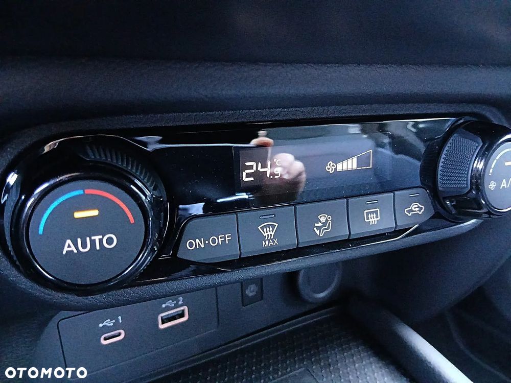 Nissan Juke 1.6 Hybrid N-Connecta AMT - 17