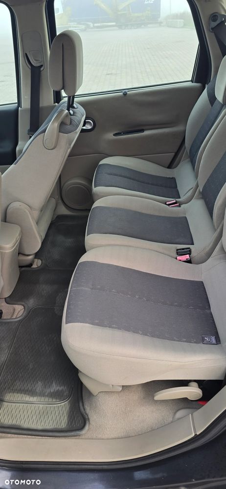 Renault Grand Scenic 2005 photo 5